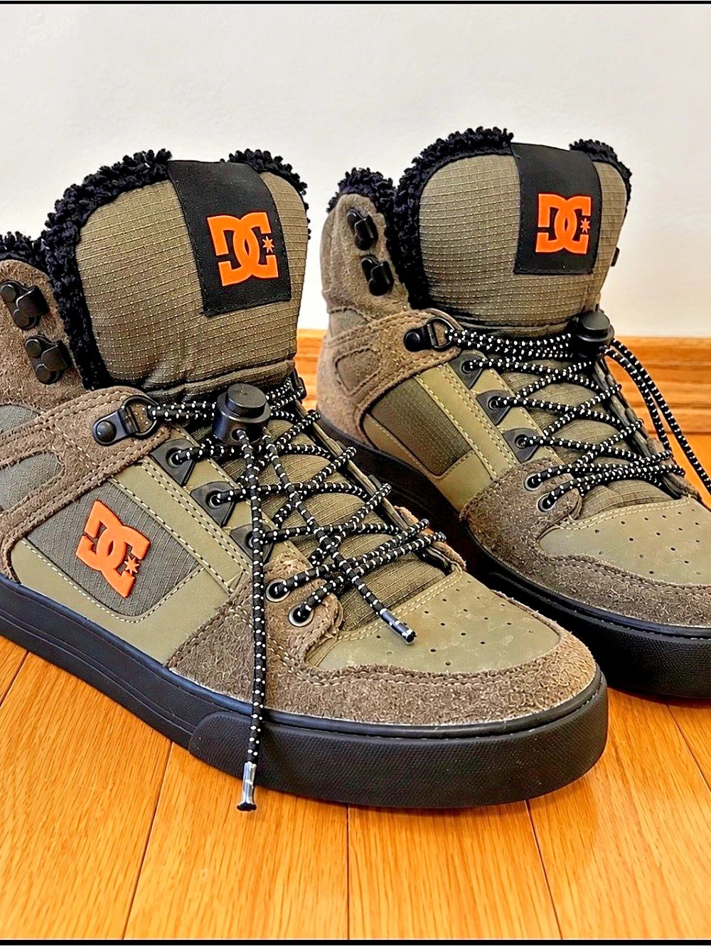 DC High-Top WINTER Sneakers